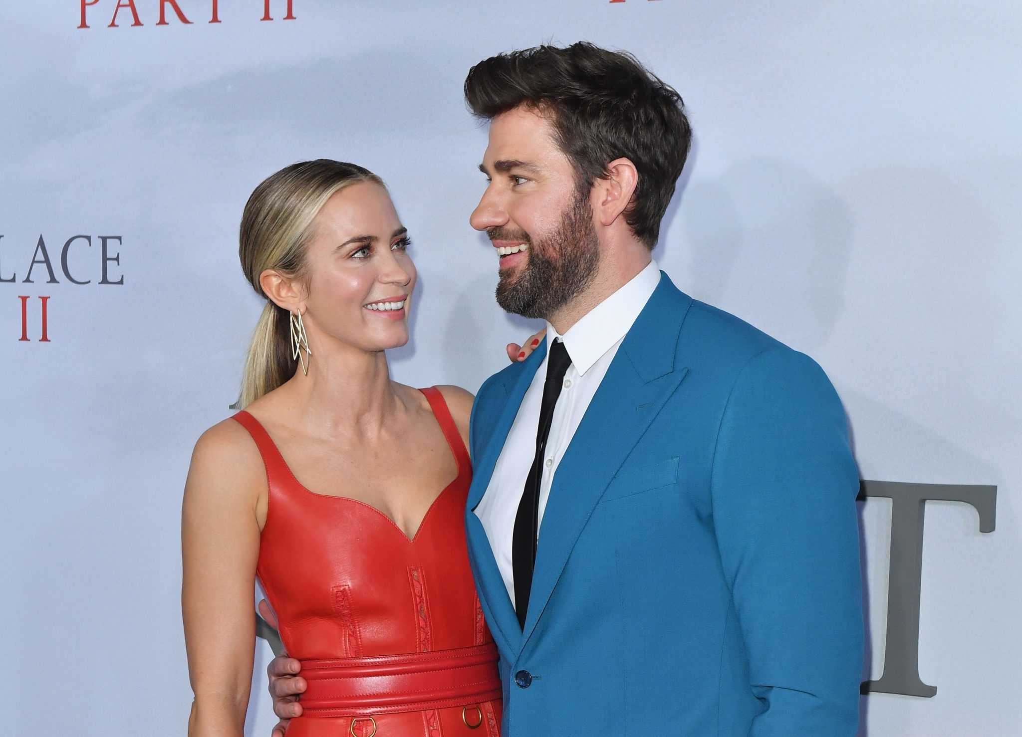 Emily_Blunt_-_At_the_Premiere_of_A_Quiet_Place_part_II_in_New_York_March_82C_2020-09.jpg