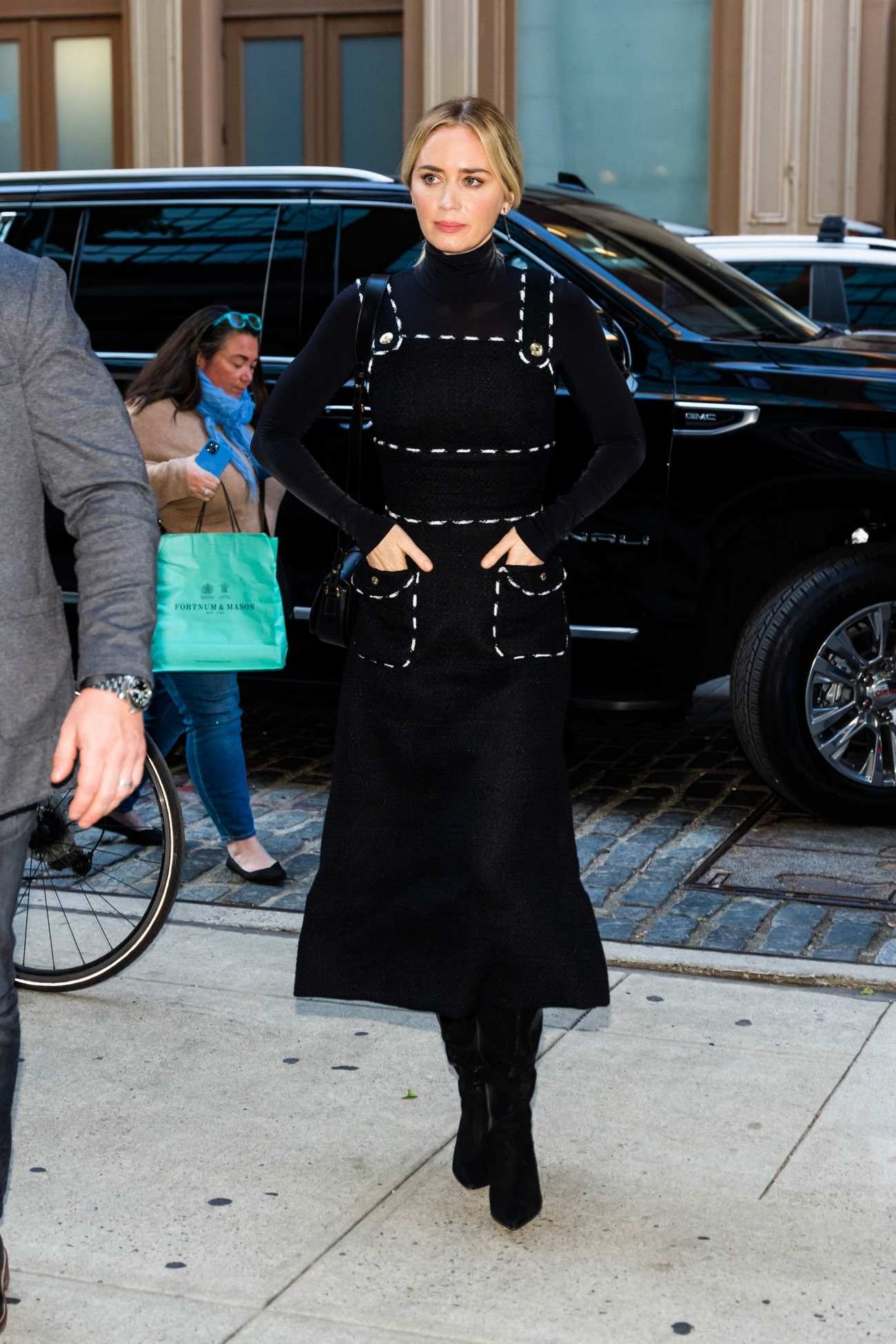 At_SoHo_on_November_1003.jpg