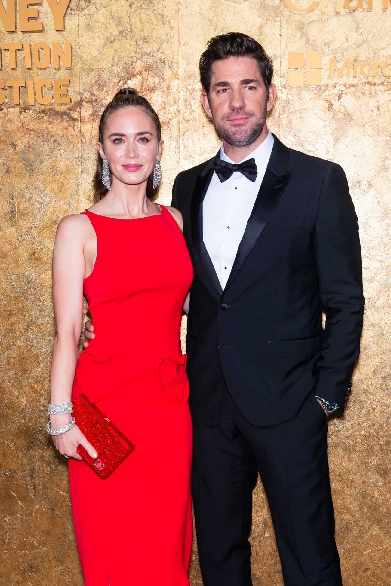 Emily_Blunt___John_Krasinski_-__The_Albies__hosted_by_the_Clooney_Foundation_in_New_York_-_September_282C_202314.jpg