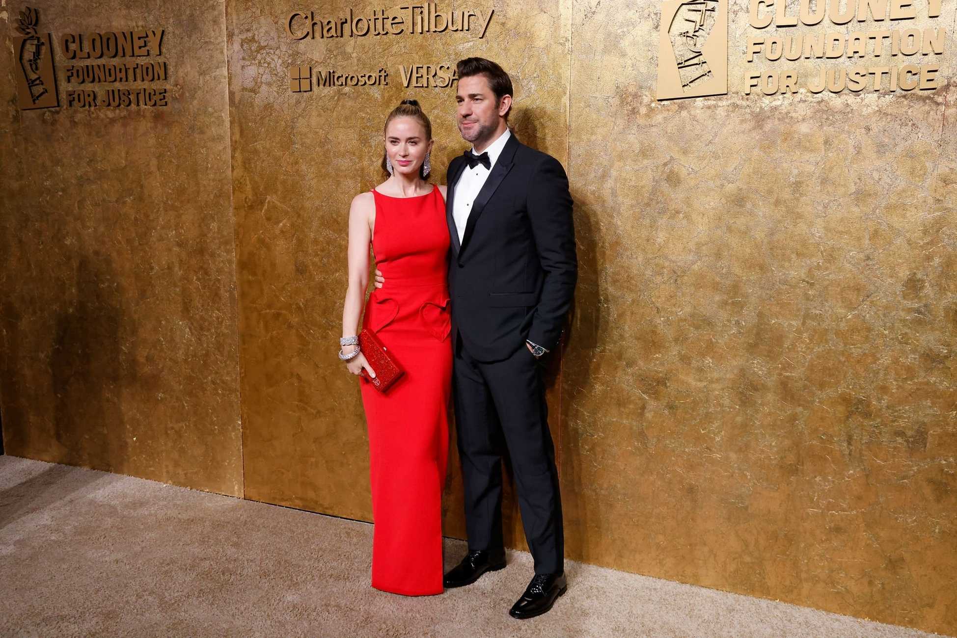 Emily_Blunt___John_Krasinski_-__The_Albies__hosted_by_the_Clooney_Foundation_in_New_York_-_September_282C_202321.jpg