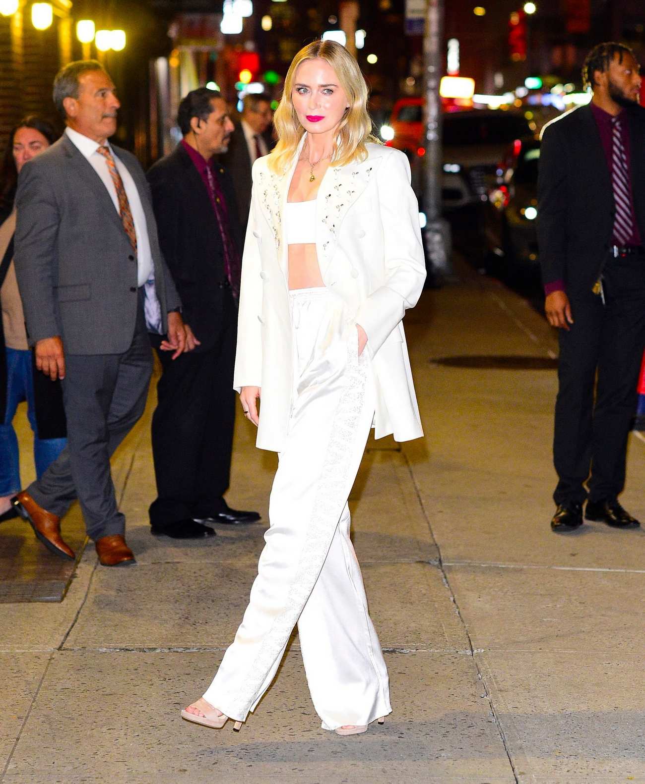 Emily_Blunt_arrives_at_The_Colbert_Show_on_November_102C_2022_in_New_York_City02.jpg
