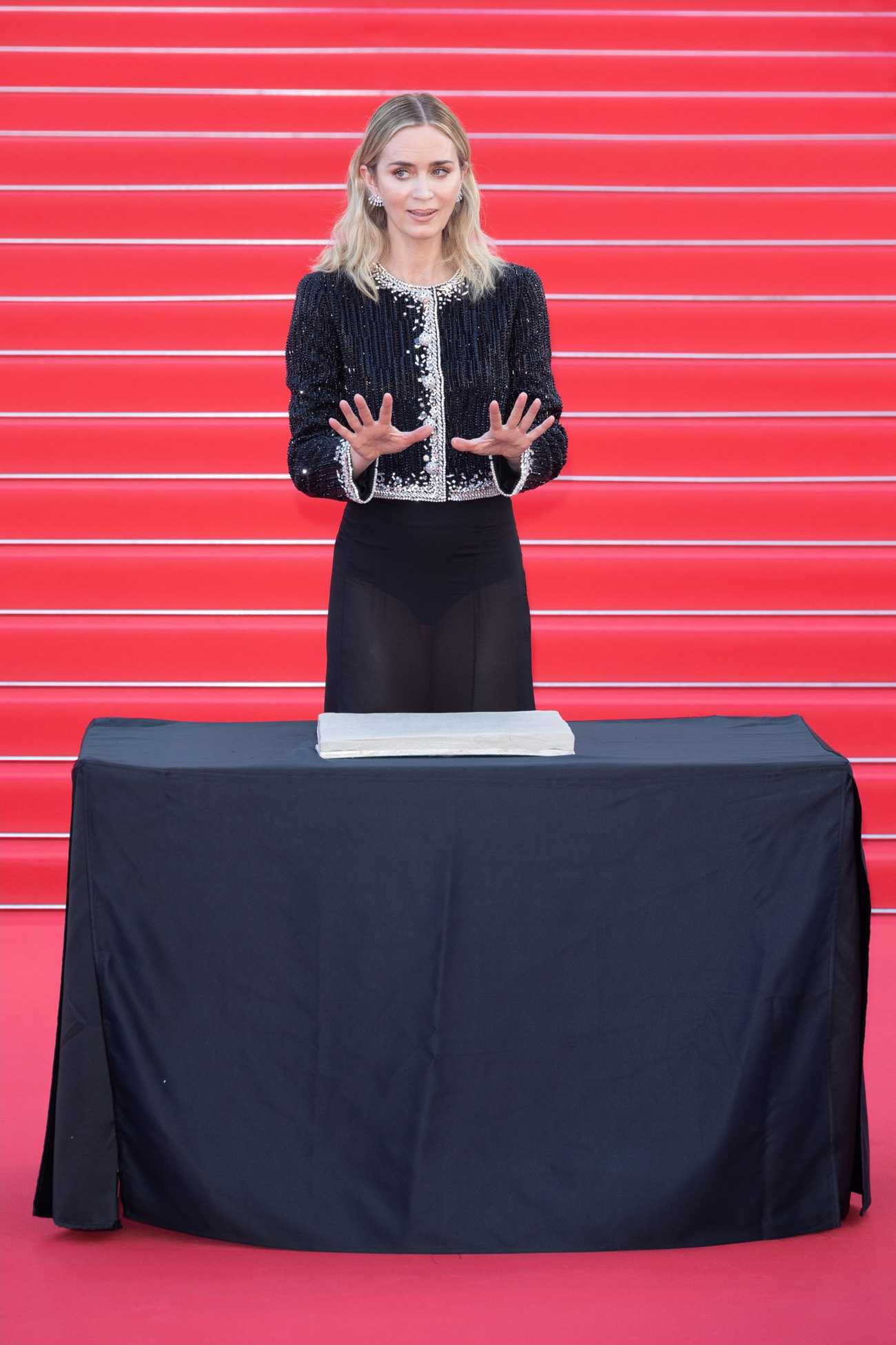 The_English_Special_Screening_At_Palais_Des_Festivals_In_Cannes15.jpg