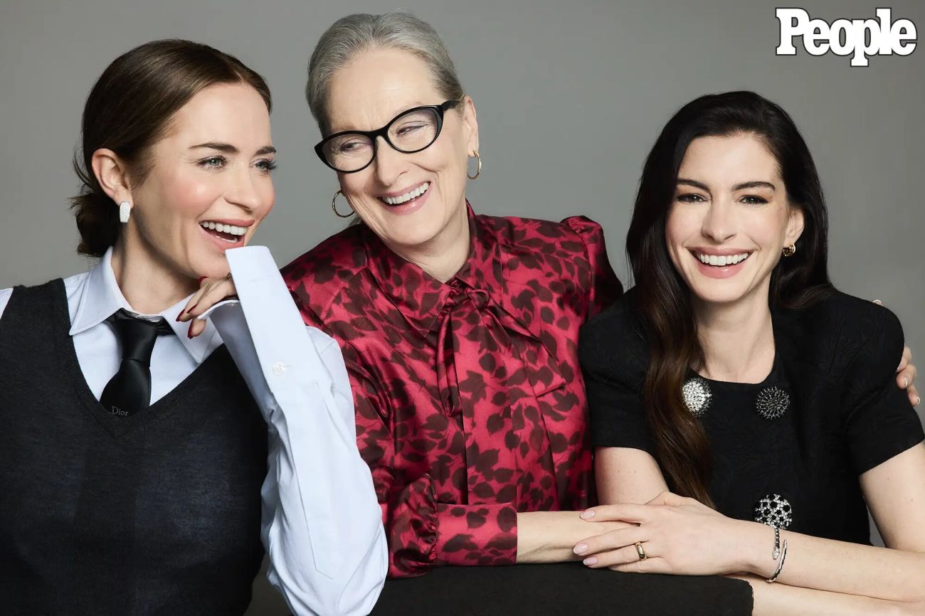 anne_hathaway2C_emily_blunt_-_victoria_stevens_for_people_28april_202629__0.jpg