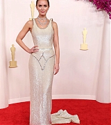 Emily_Blunt_-_96th_Annual_Academy_Awards_in_Los_Angeles_-_March_102C_2024_04.jpg