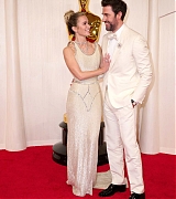 Emily_Blunt_-_96th_Annual_Academy_Awards_in_Los_Angeles_-_March_102C_2024_25.jpg