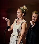 Emily_Blunt_-_96th_Annual_Academy_Awards_in_Los_Angeles_-_March_102C_2024_27.jpg