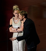 Emily_Blunt_-_96th_Annual_Academy_Awards_in_Los_Angeles_-_March_102C_2024_28.jpg