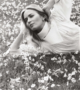 Emily_Blunt_-_Harper_s_Bazaar_UK_-_JulyAugust_2023_Scans12.jpg