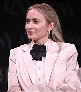 Emily_Blunt_-__Oppenheimer__discussion_at_92NY_in_New_York_-_February_62C_2024_10.jpg