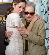 emily_blunt_-_honored_with_a_star_on_the_hollywood_walk_of_fame_-_april_302C_2026_9.jpg