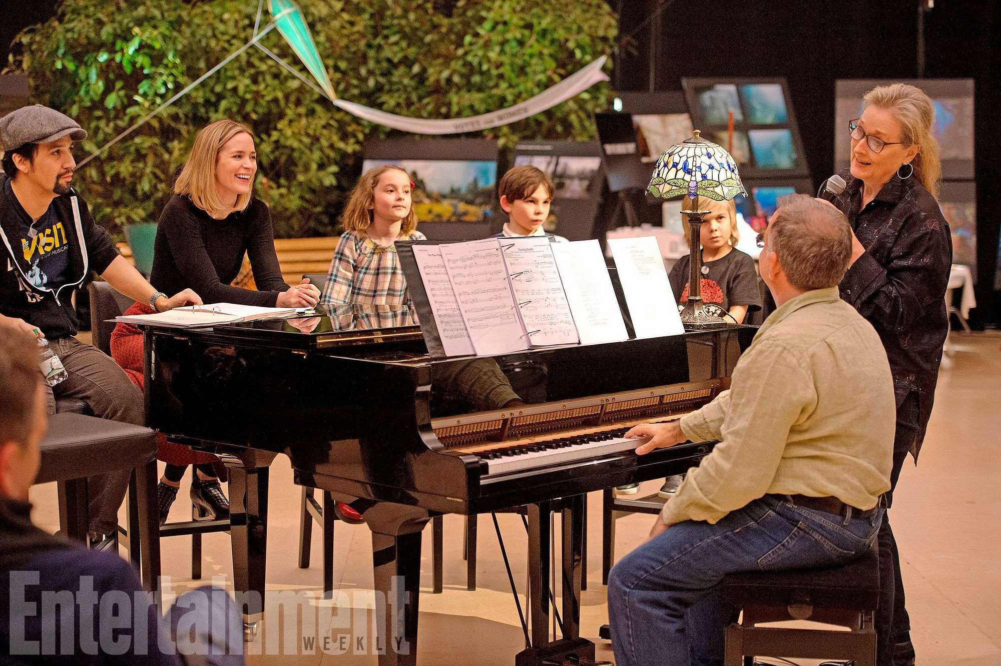 Behind_The_Scenes-01.jpg