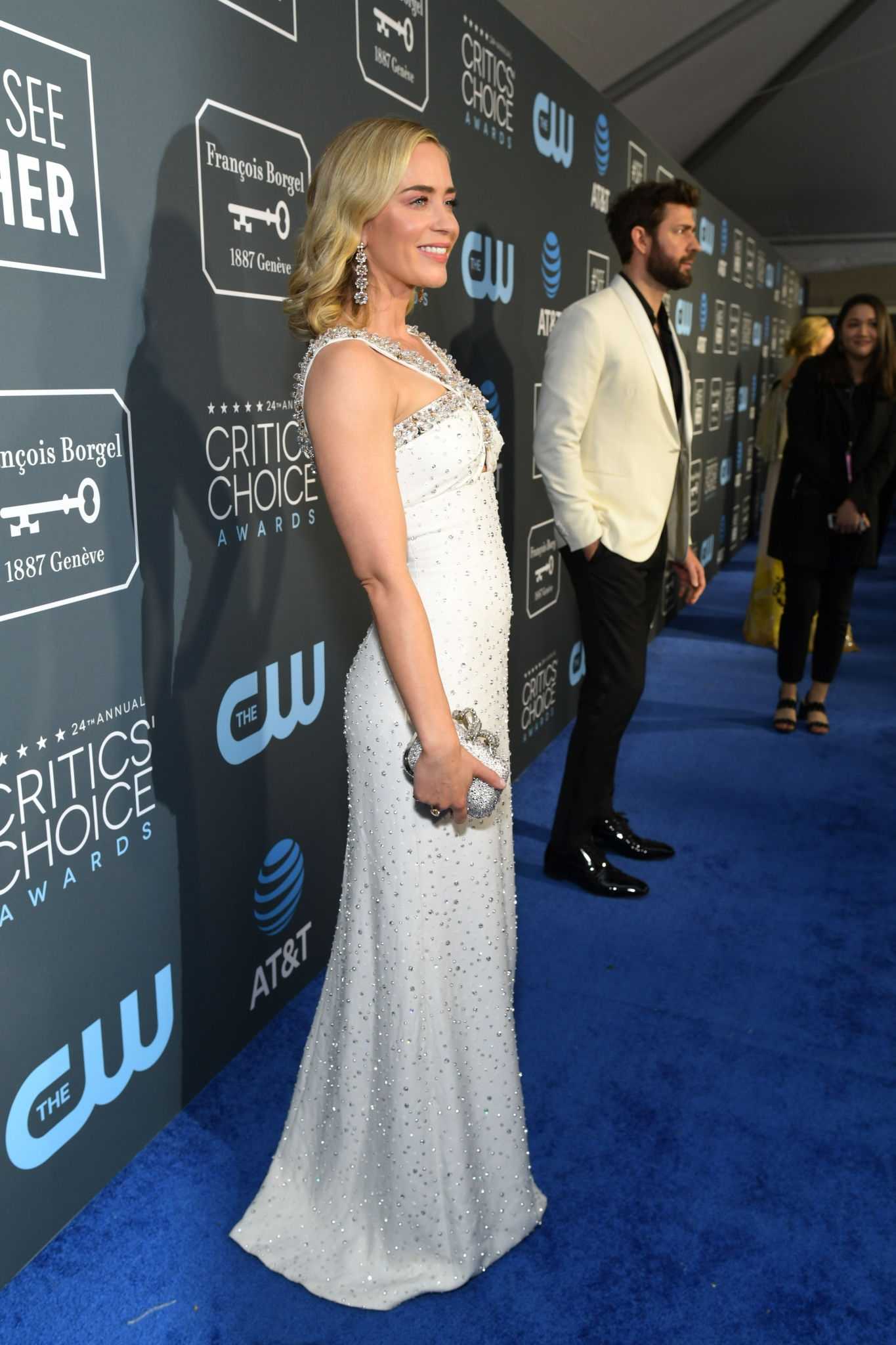 Emily_Blunt_-_24th_annual_Critics__Choice_Awards_on_January_132C_2019-12.jpg