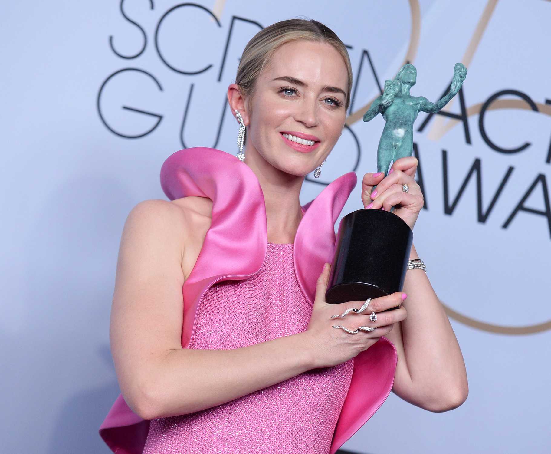 Emily_Blunt_-_25th_Annual_Screen_Actors_Guild_Awards_Pressroom_in_Los_Angeles_01272019-44.JPG