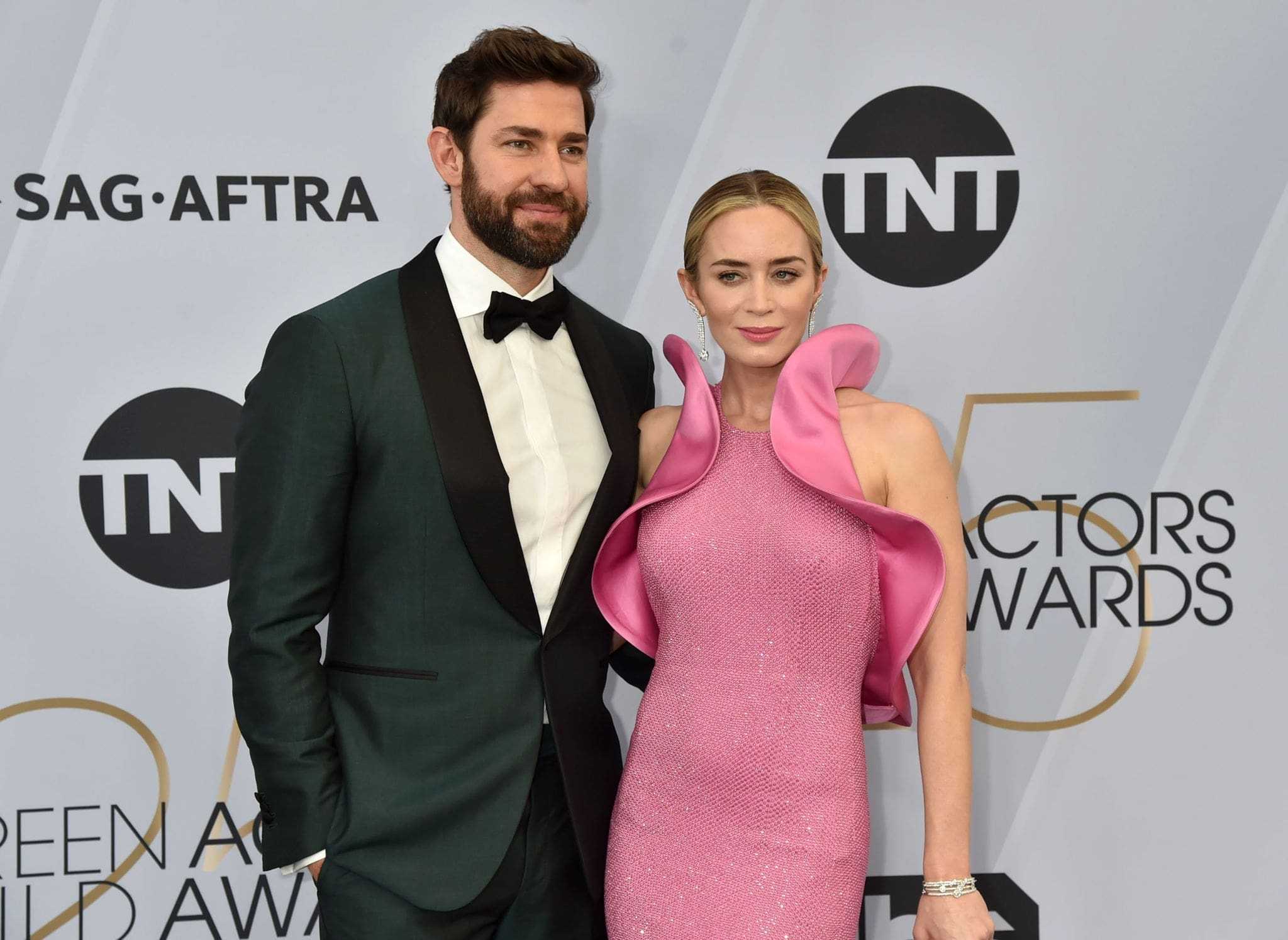 Emily_Blunt_-_25th_Annual_Screen_Actors_Guild_Awards_in_Los_Angeles_01272019-04~0.jpg
