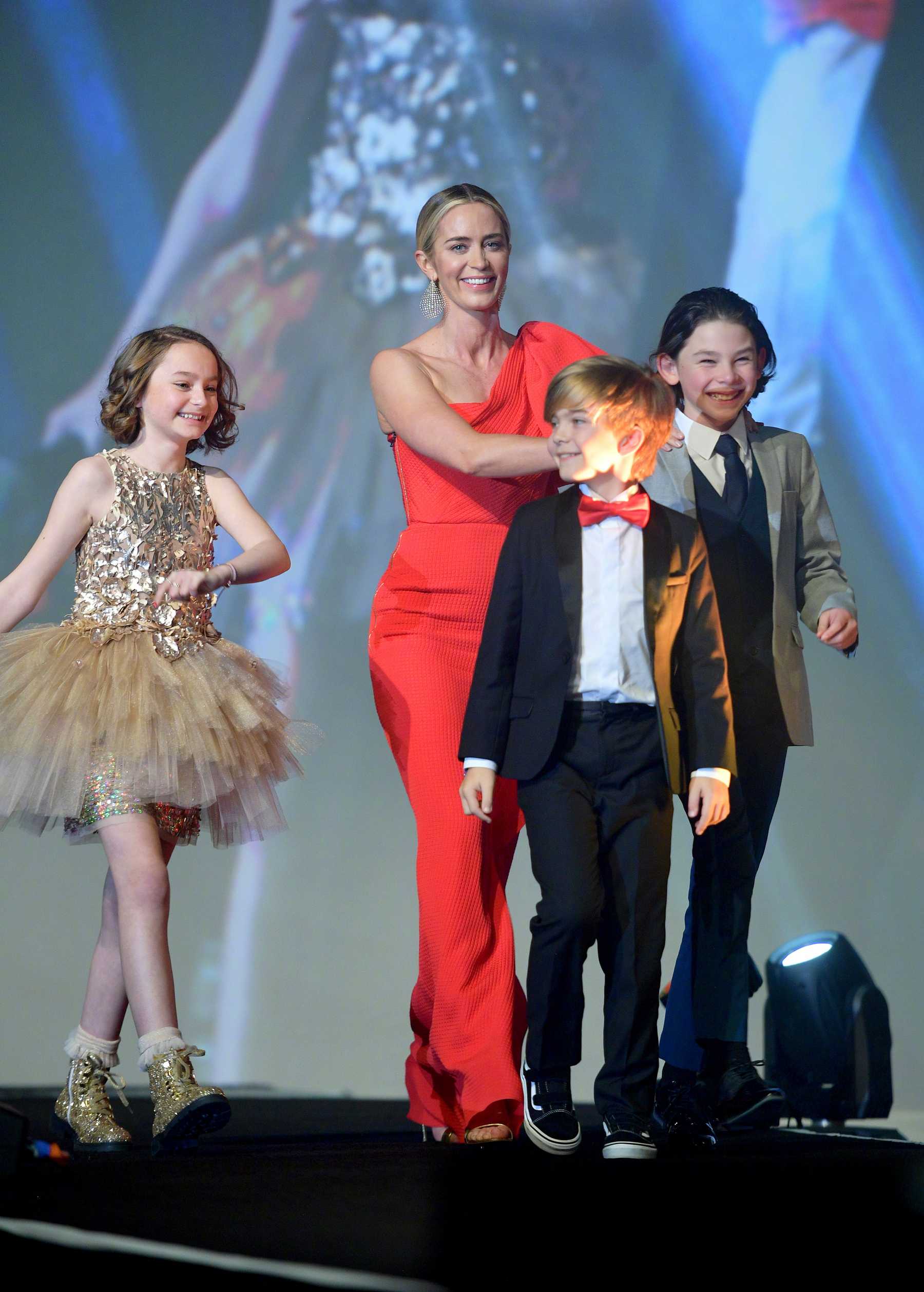 Emily_Blunt_-_30th_Annual_Palm_Springs_International_Film_Festival_Awards_Gala__01032019-11.jpg