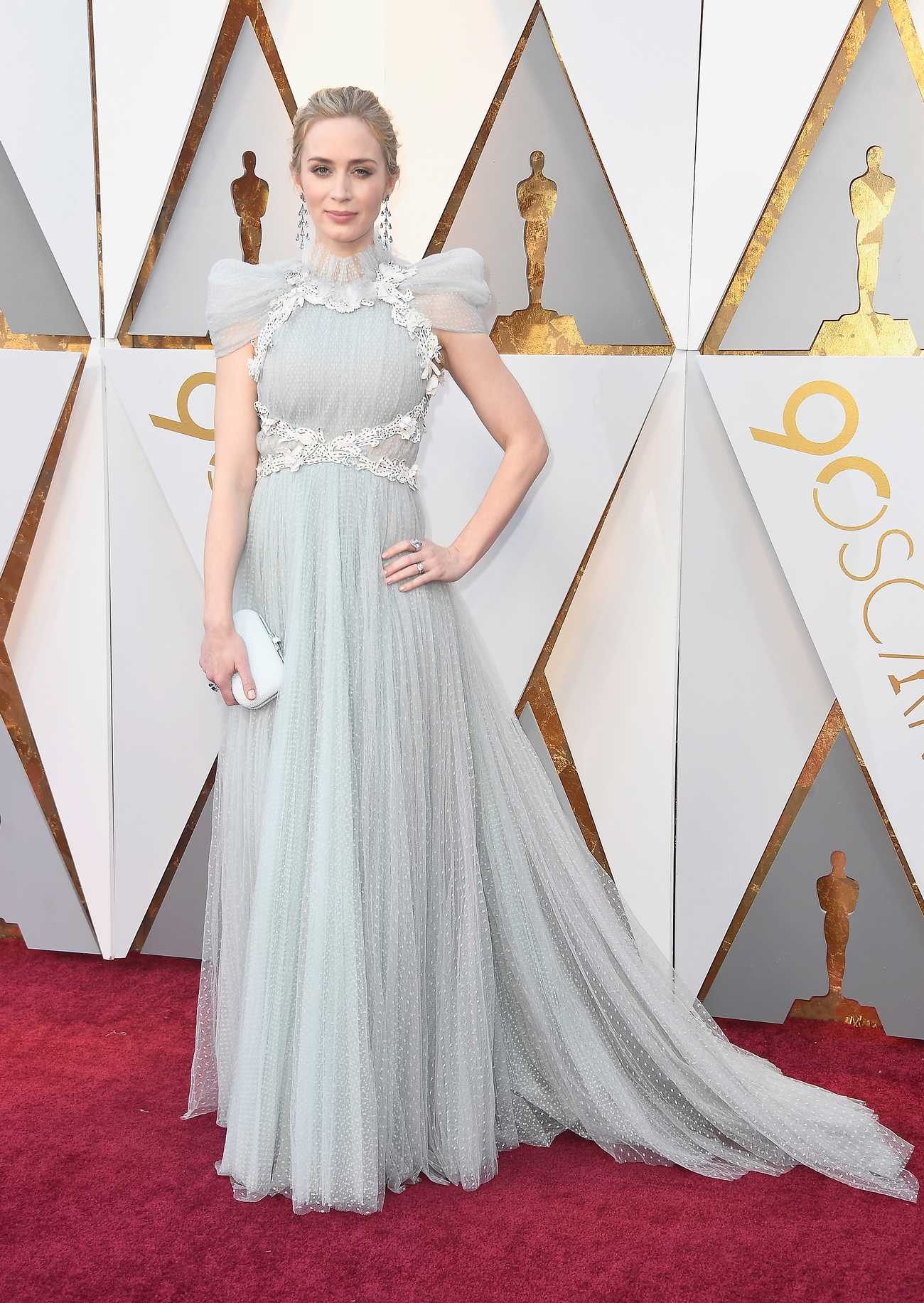 Emily_Blunt_-_90th_Annual_Academy_Awards_on_March_4-01.jpg