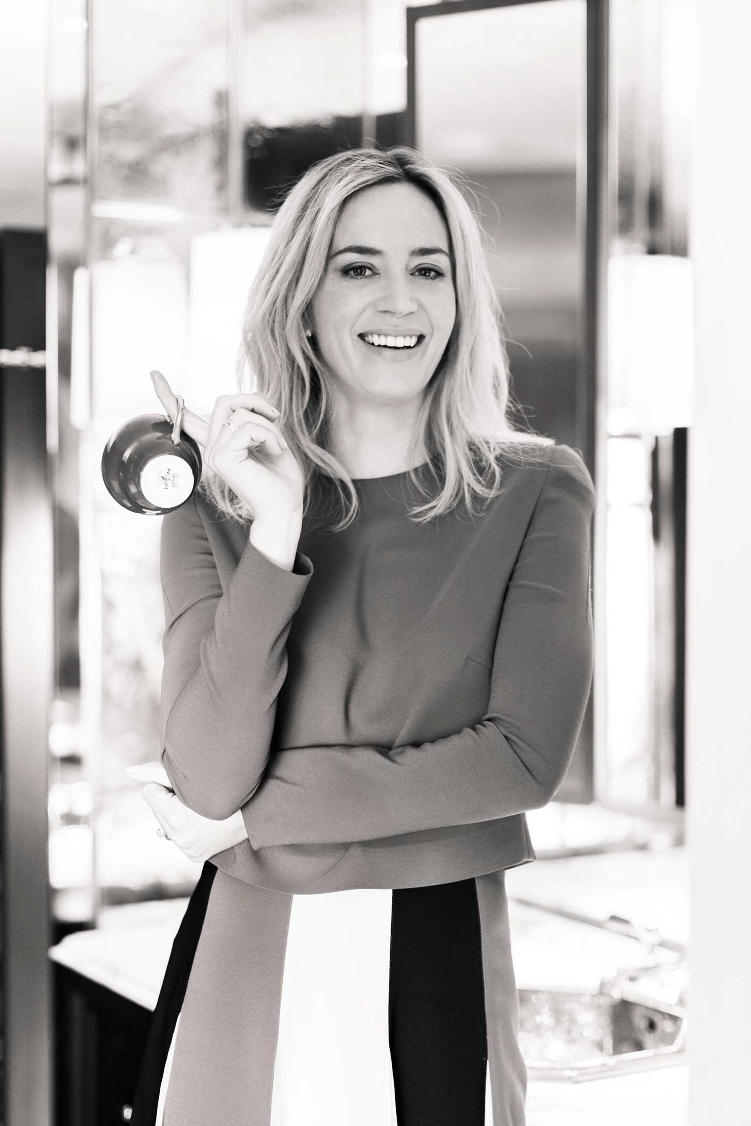 Emily_Blunt_-_Buzzfeed_28April_201829-01.jpg