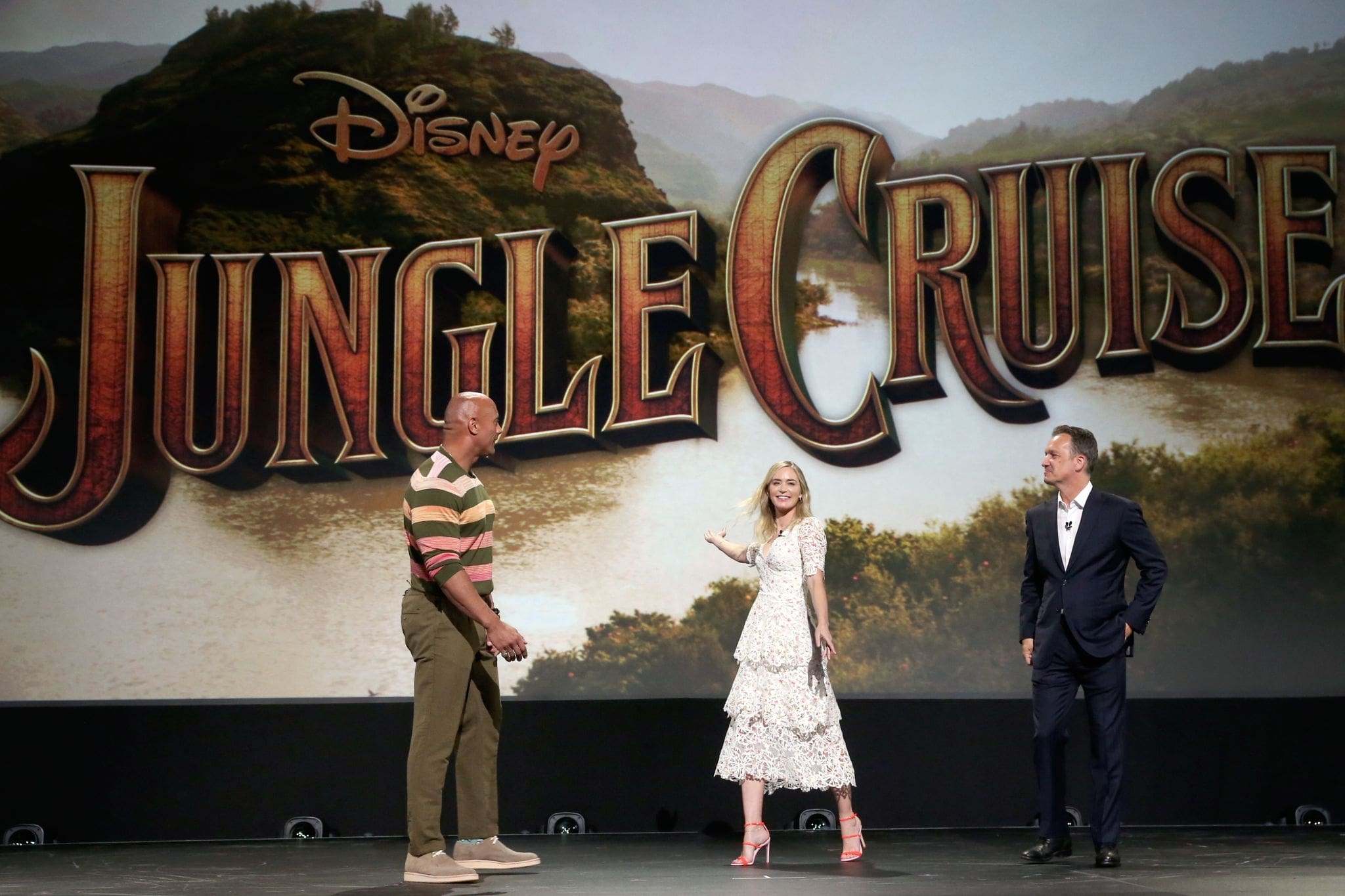 Emily_Blunt_-_D23_Expo_in_Anaheim2C_CA_August_242C_2019-10.jpg