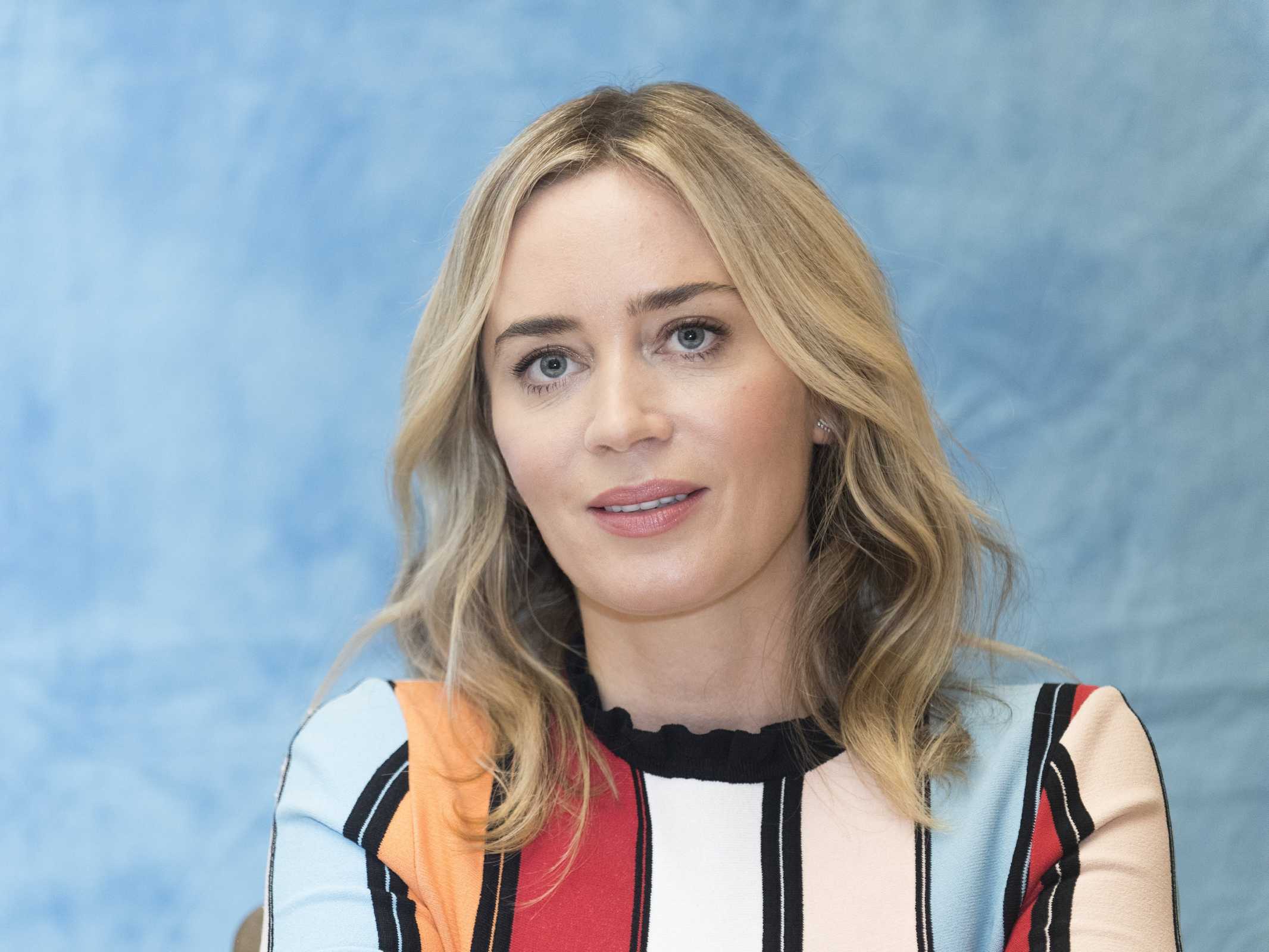 Emily_Blunt_-_Disney_s_Mary_Poppins_Return_press_conference_11282018-05.jpg