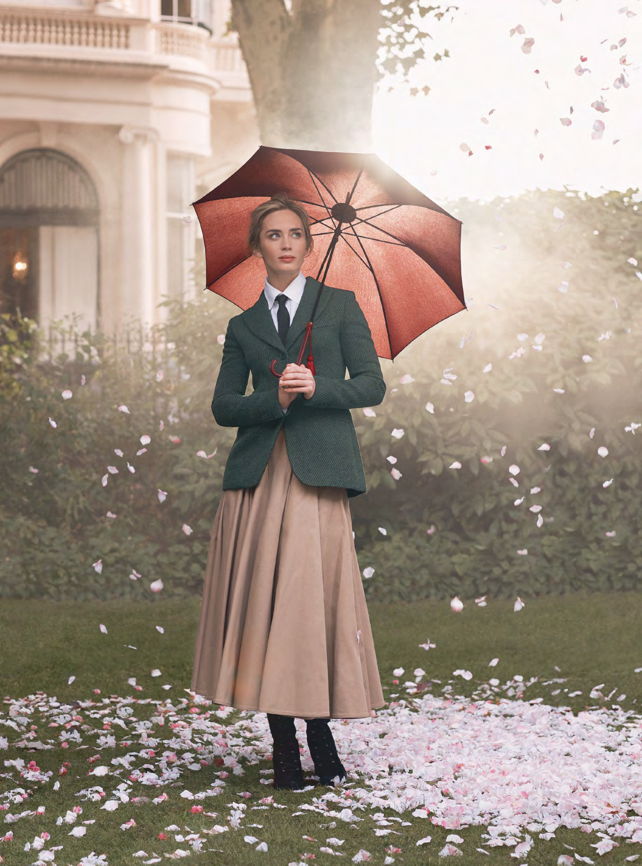 Emily_Blunt_-_Harper_s_Bazaar_UK_January_2019-04.jpg