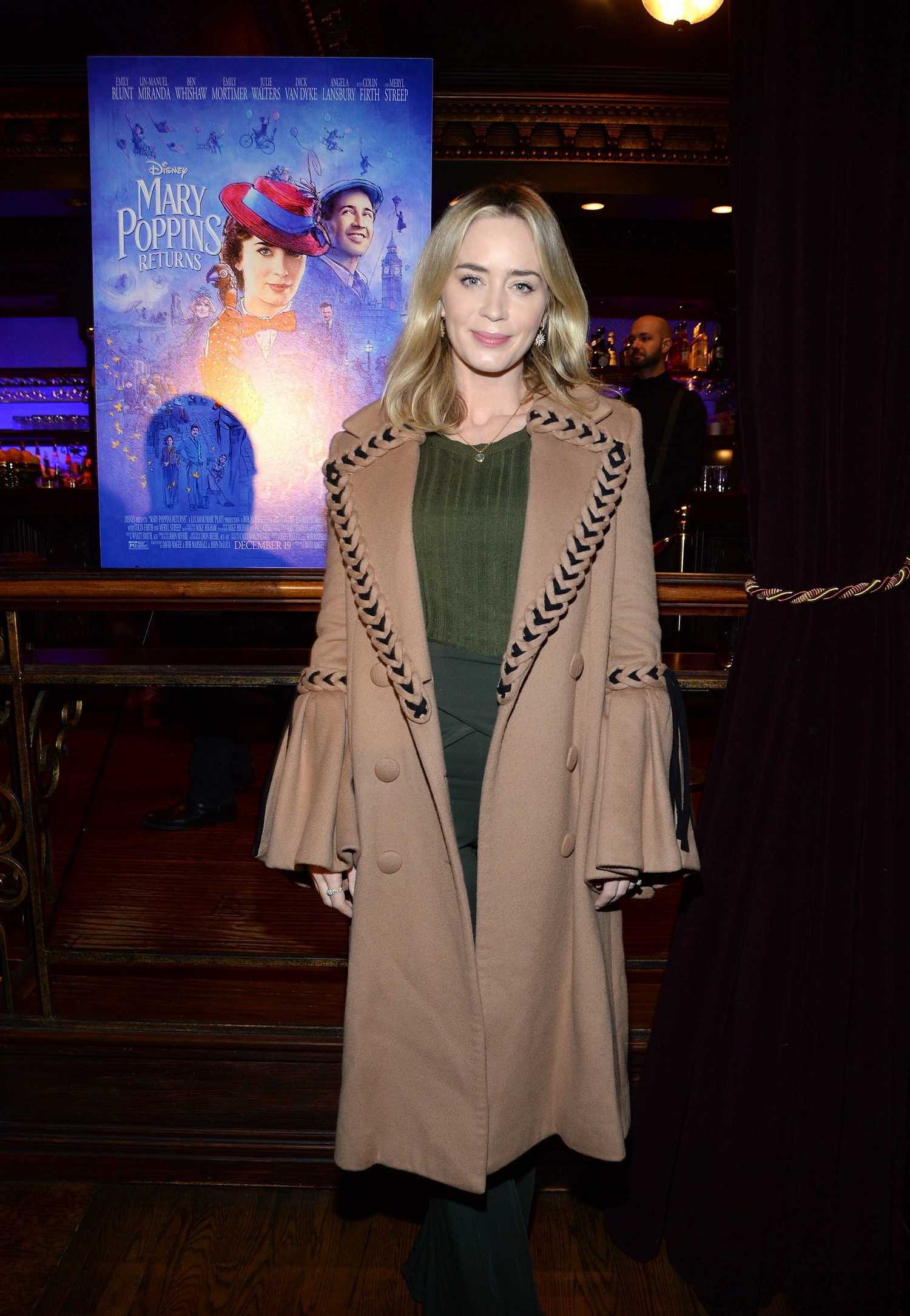 Emily_Blunt_-_Mary_Poppins_Returns_reception_in_New_York_01102018-05.jpg
