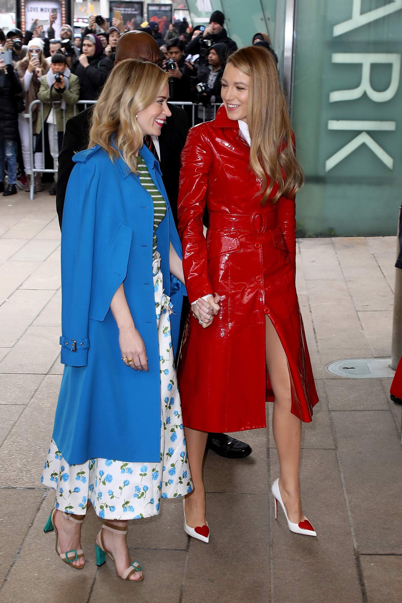 Emily_Blunt_-_Michael_Kors_show_during_New_York_Fashion_Week_-_February_1400001.jpg