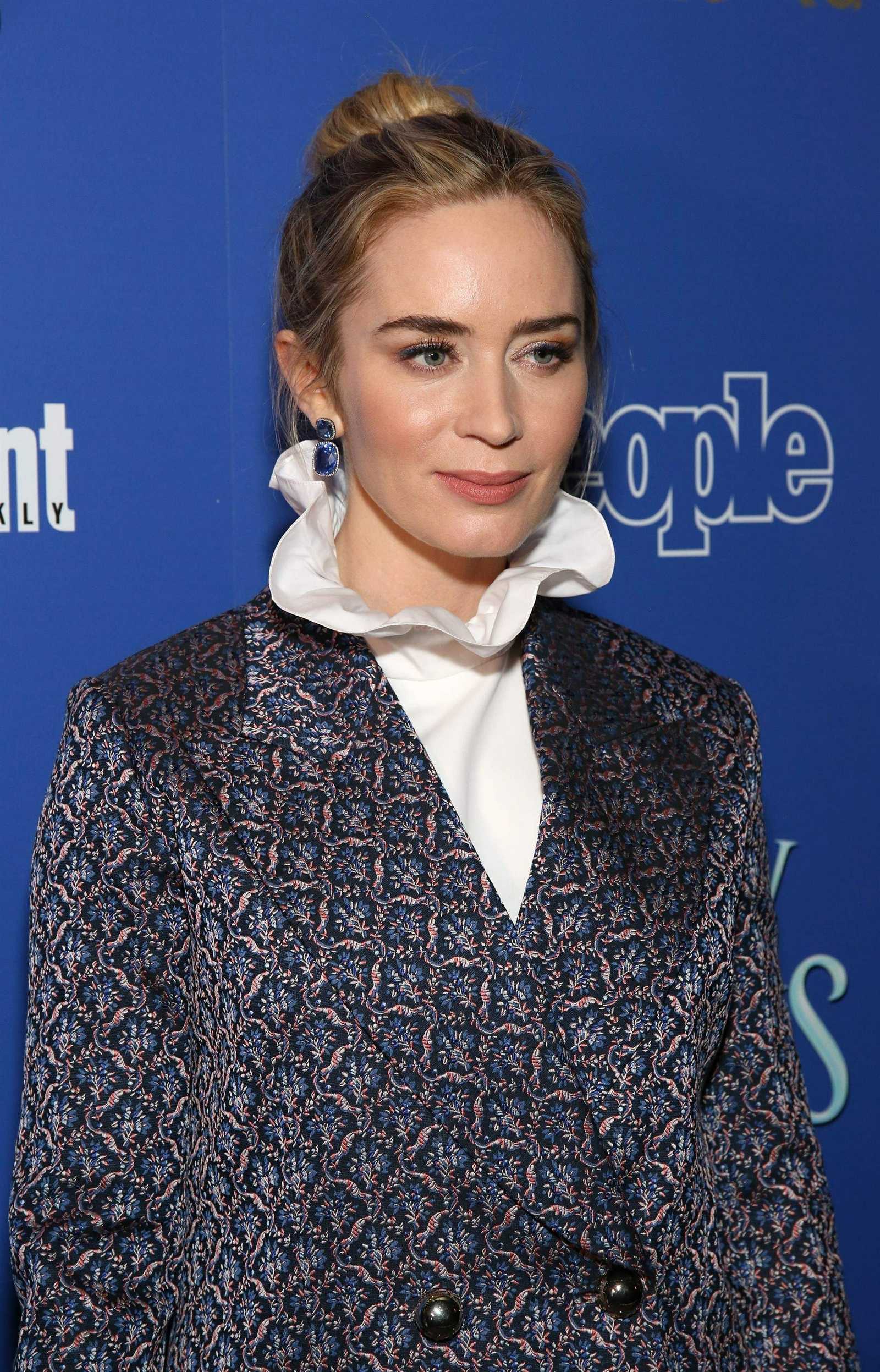 Emily_Blunt_-_The_Cinema_Society_s_Screening_of___Mary_Poppins_Returns___in_New_York_City_12172018-07.jpg