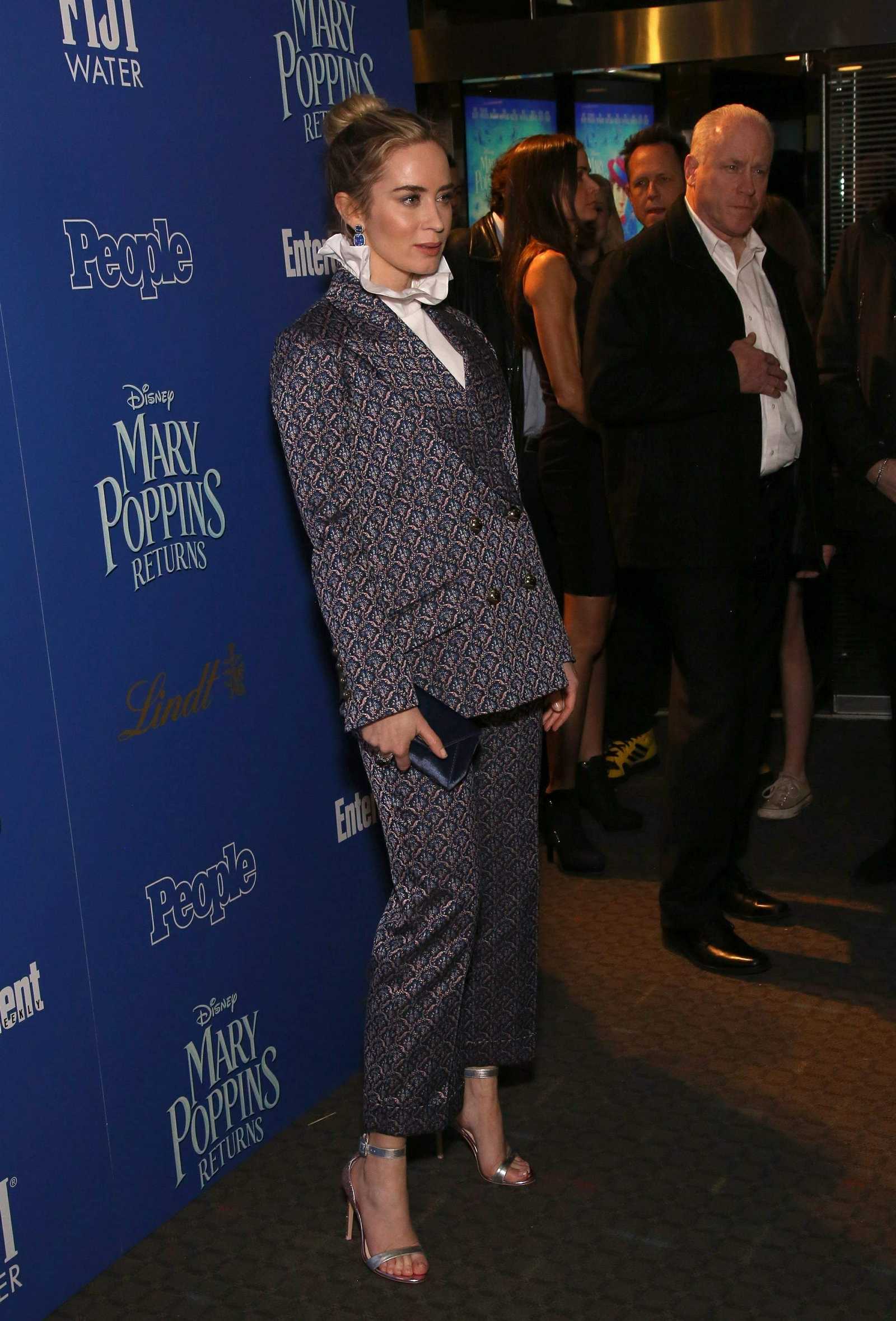 Emily_Blunt_-_The_Cinema_Society_s_Screening_of___Mary_Poppins_Returns___in_New_York_City_12172018-17.jpg
