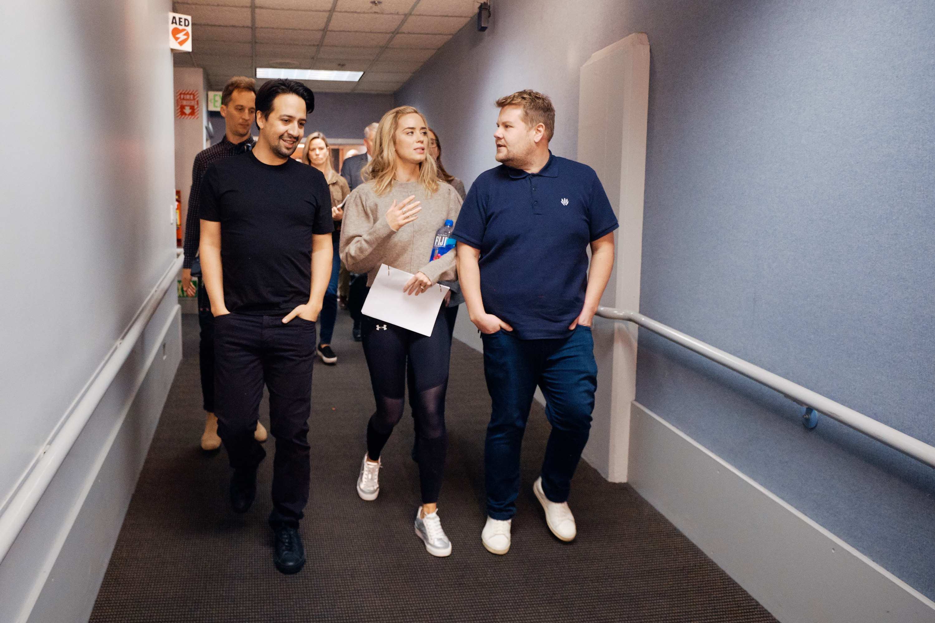 Emily_Blunt_-_The_Late_Late_Show_with_James_Corden_-_December_182C_2018-01.jpg