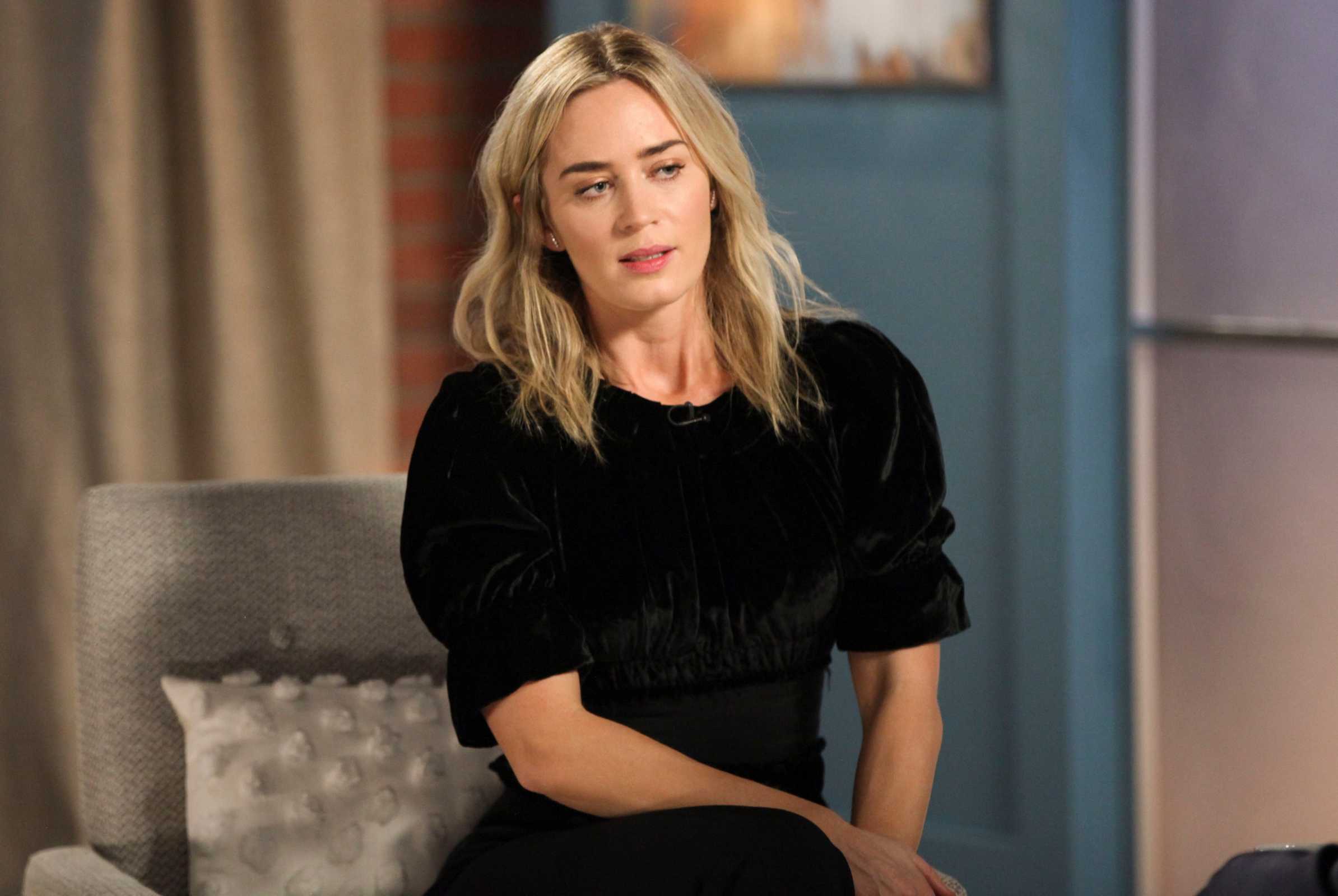 Emily_Blunt_-_Variety_s_Actors_on_Actors_Awards_Studio2C_Day_1_November_172C_2018-03.jpg