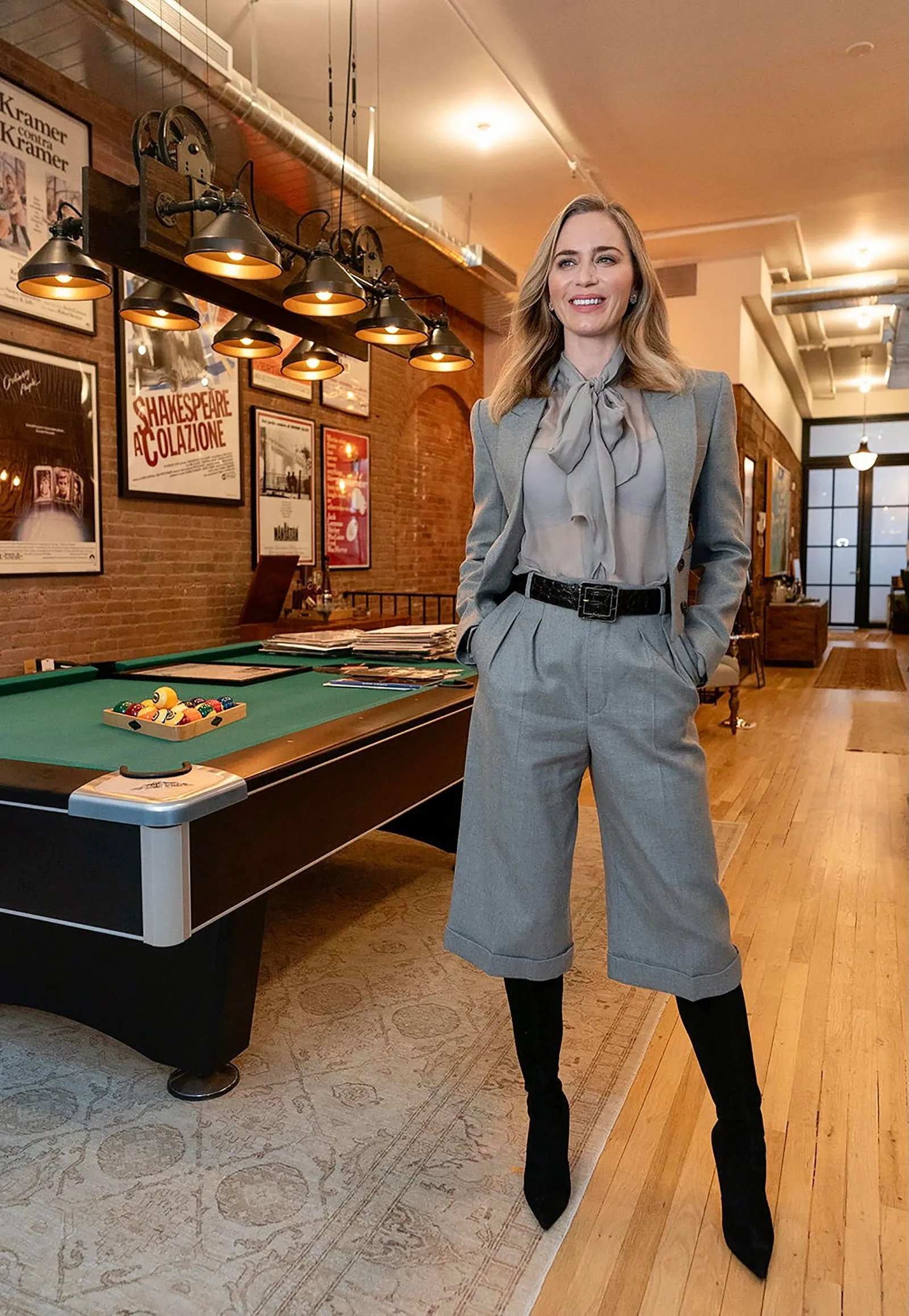 Emily_Blunt_-_Vogue_December_2020_12.jpg