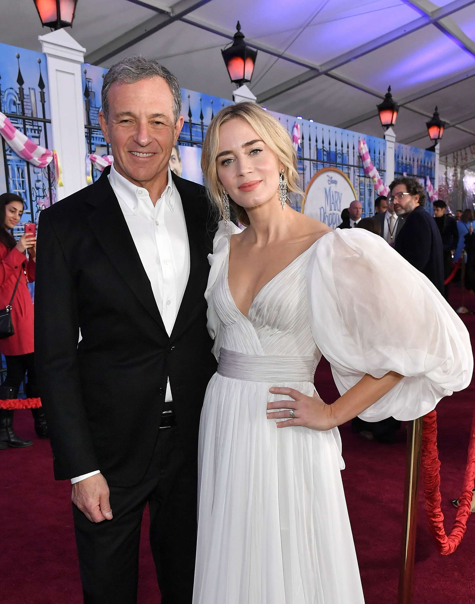 Emily_Blunt_-_World_Premiere_of_Disney_s_Mary_Poppins_Returns____in_Hollywood_-_Nov_298.jpg