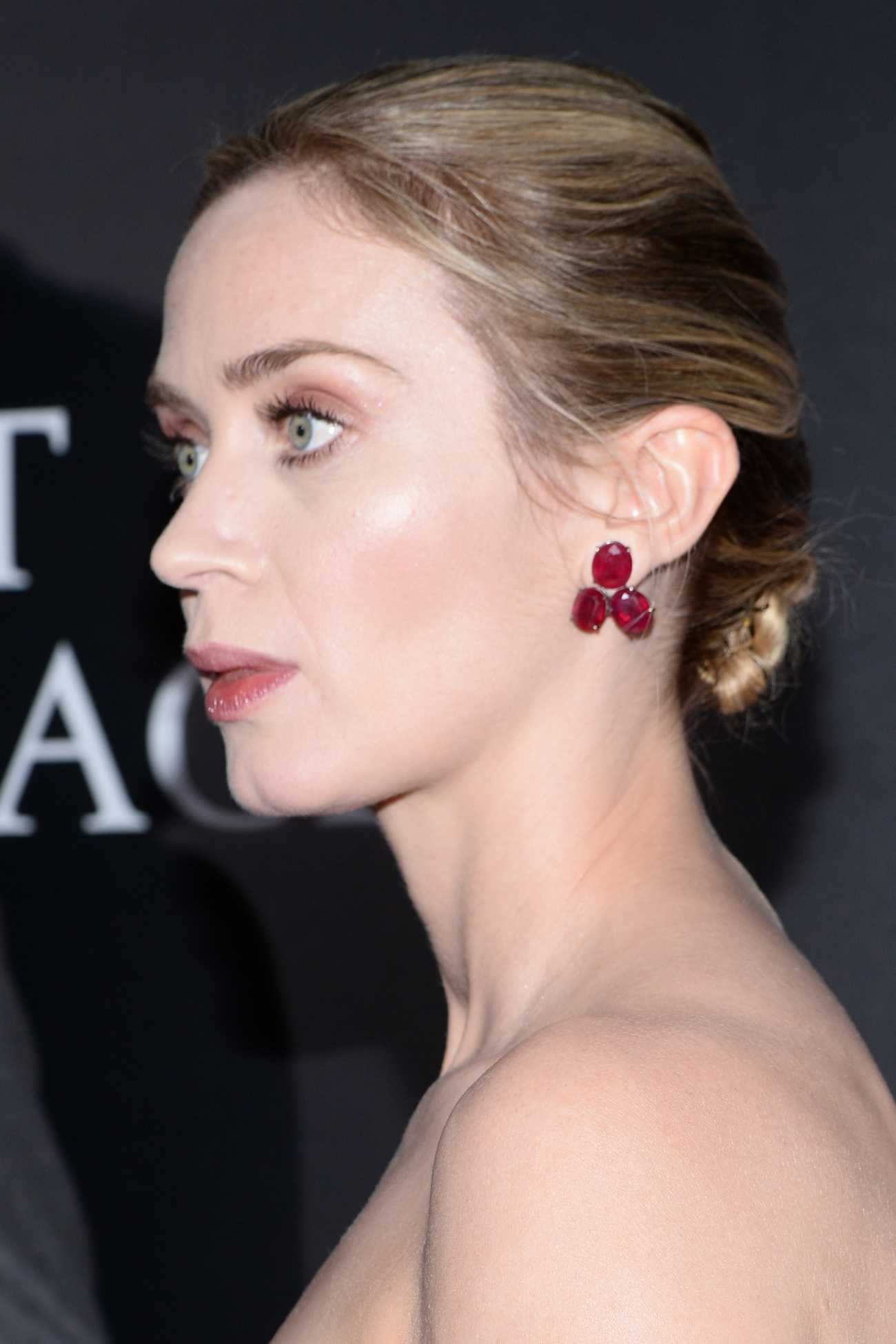 Emily_Blunt___John_Krasinski_-_A_Quiet_Place_Premiere_in_New_York_City_on_April_2_2018-12.jpg