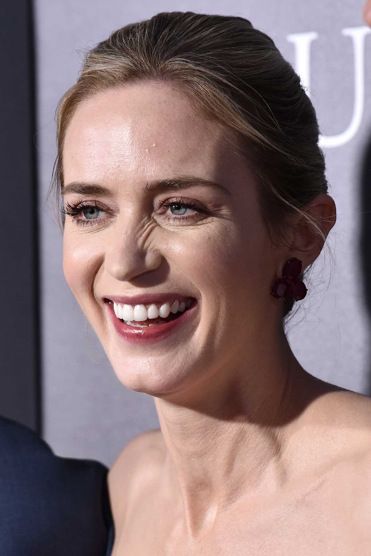 Emily_Blunt___John_Krasinski_-_A_Quiet_Place_Premiere_in_New_York_City_on_April_2_2018-14.jpg