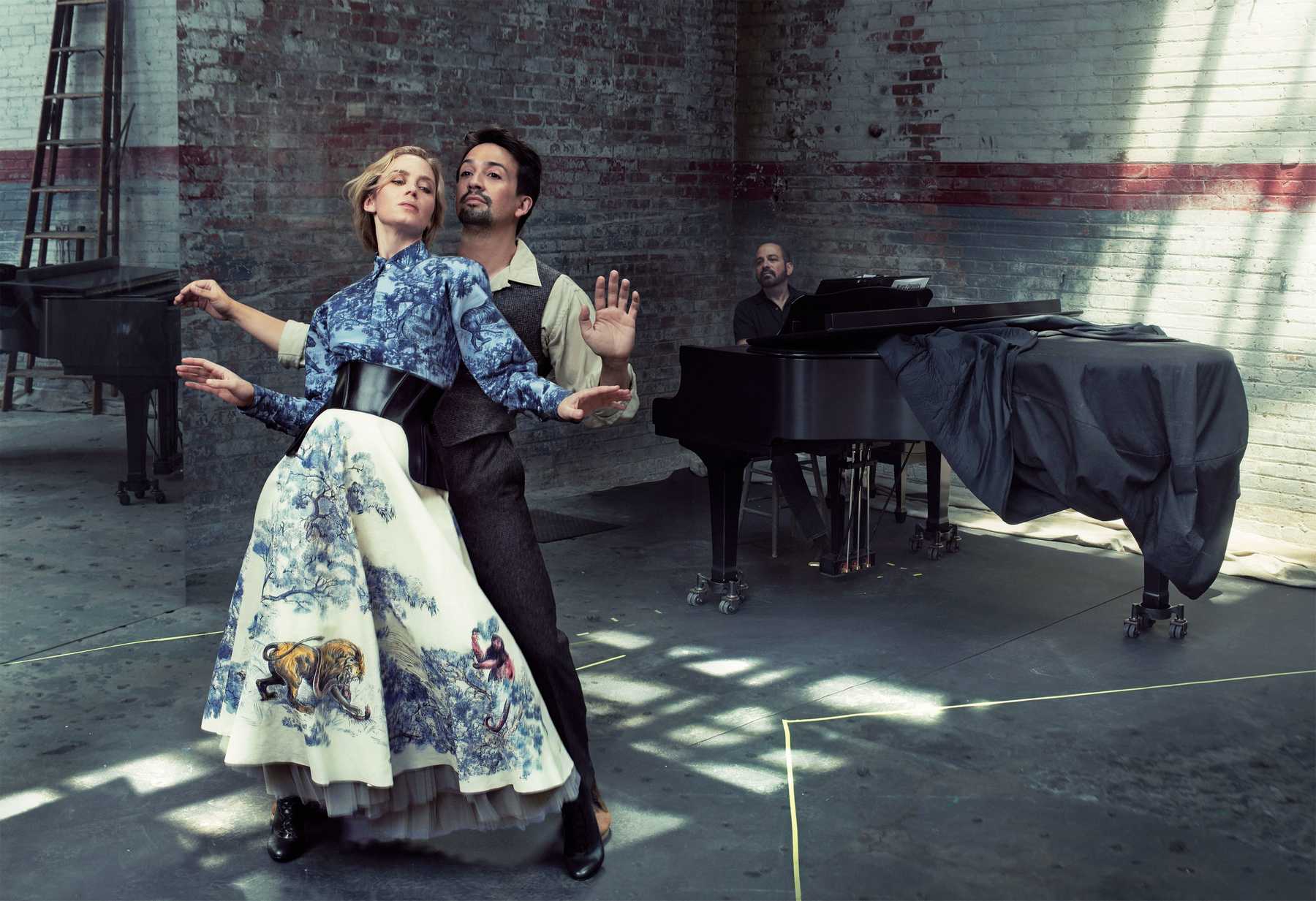 Emily_Blunt___Lin-Manuel_Miranda_photographed_by_Annie_Leibovitz_for_Vogue_-_December_201887851574_emily-03.jpg