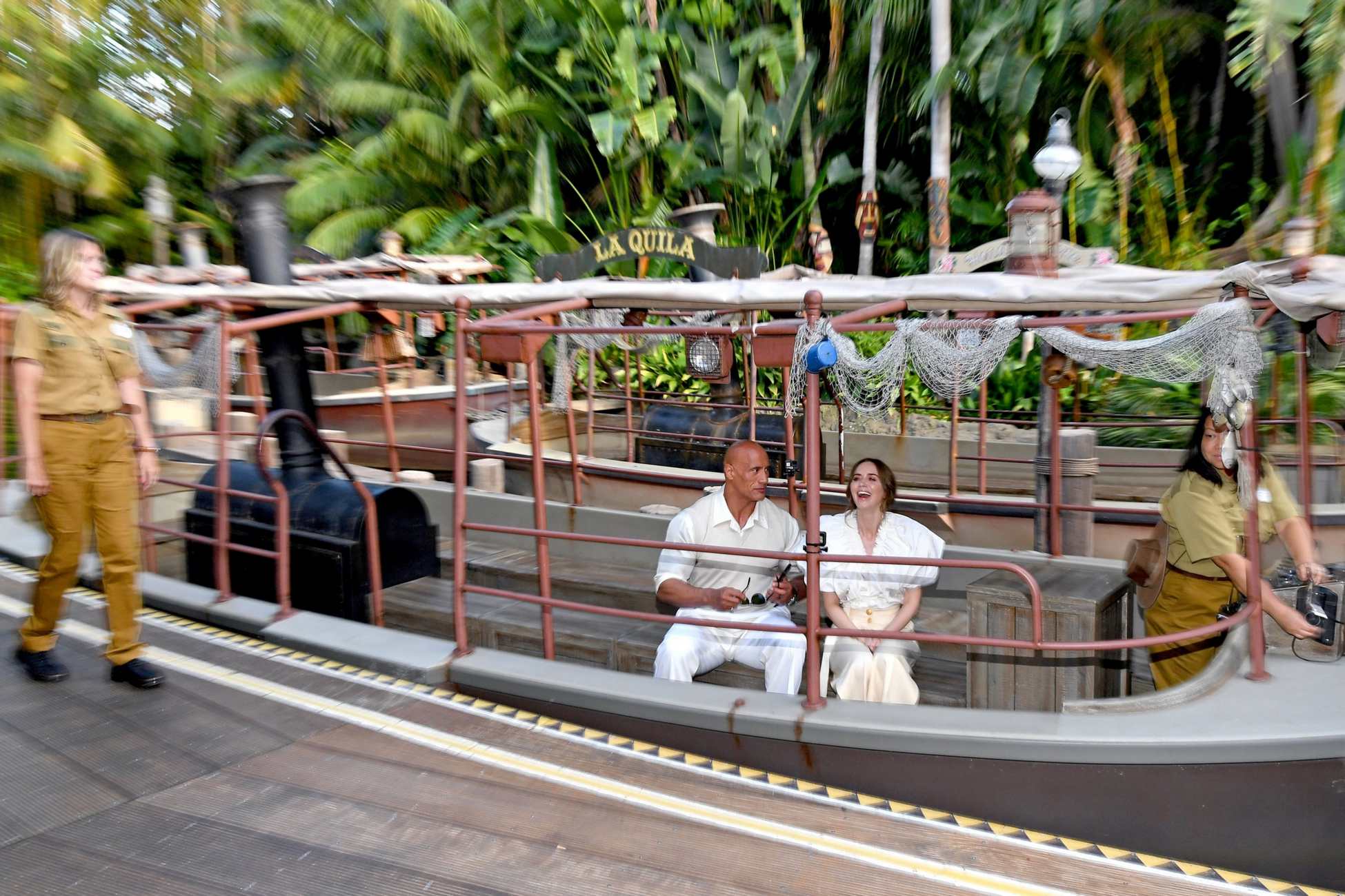 Emily_Blunt_attends_the_World_Premiere_Of_Disney_s_Jungle_Cruise_at_Disneyland_in_Anaheim2C_California__07242021_00004.jpg