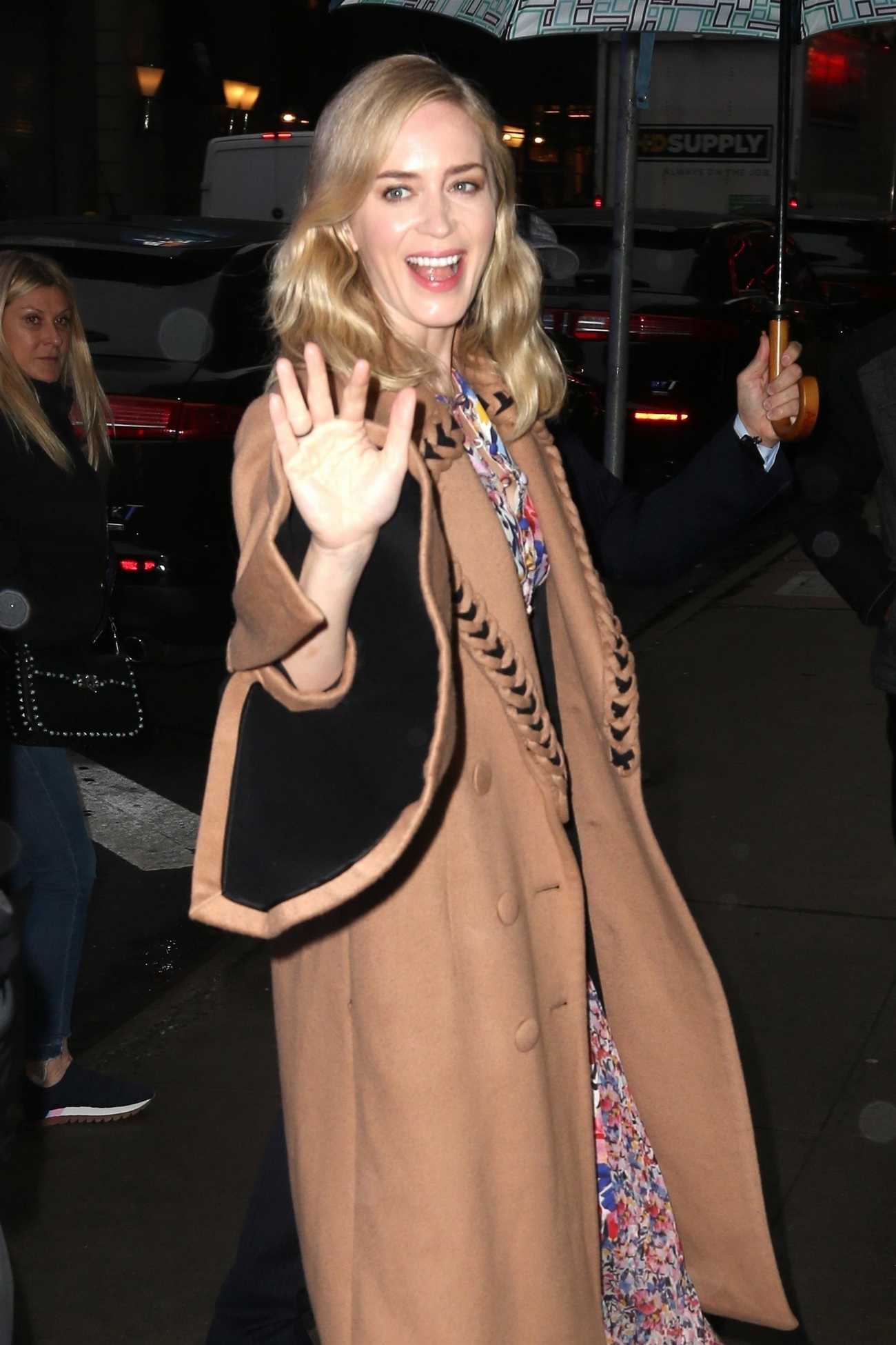 Emily_Blunt_in_New_York_on_March_29_2018-02.jpg