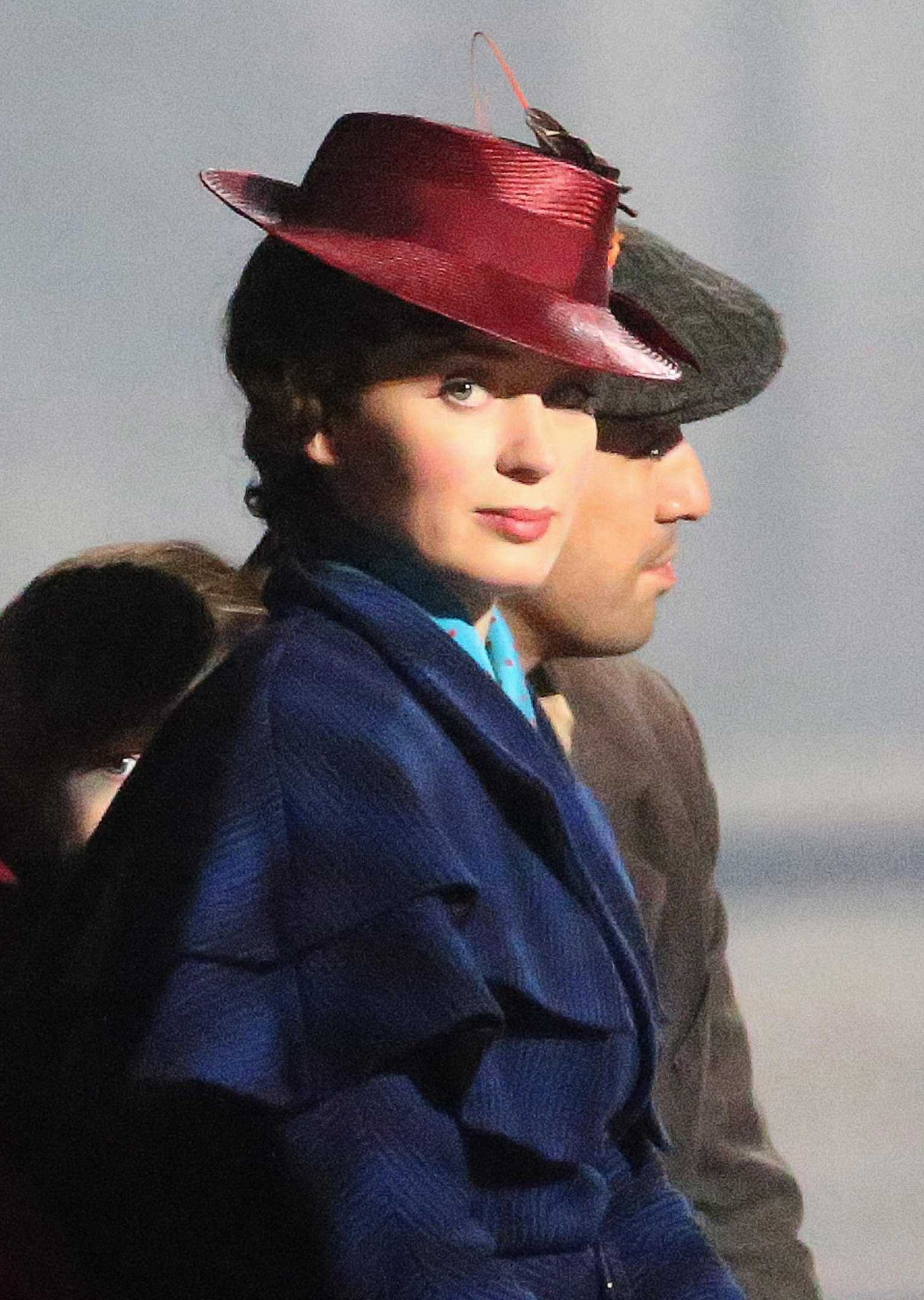 Filming_in_London_-_April_12C_2017-02.jpg