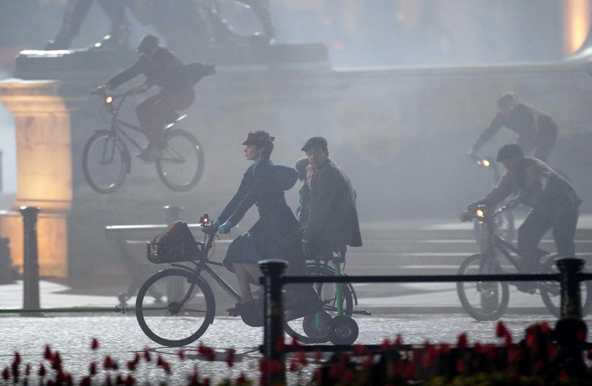 Filming_in_London_-_April_12C_2017-05.jpg