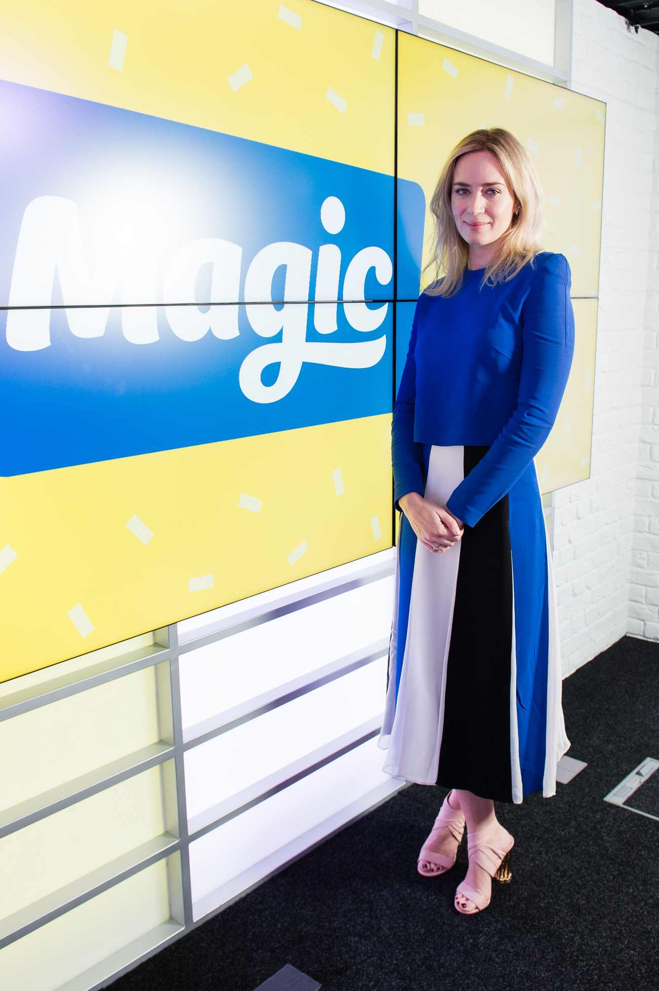 Magic_Radio_in_London2C_England_-_April_500003.jpg