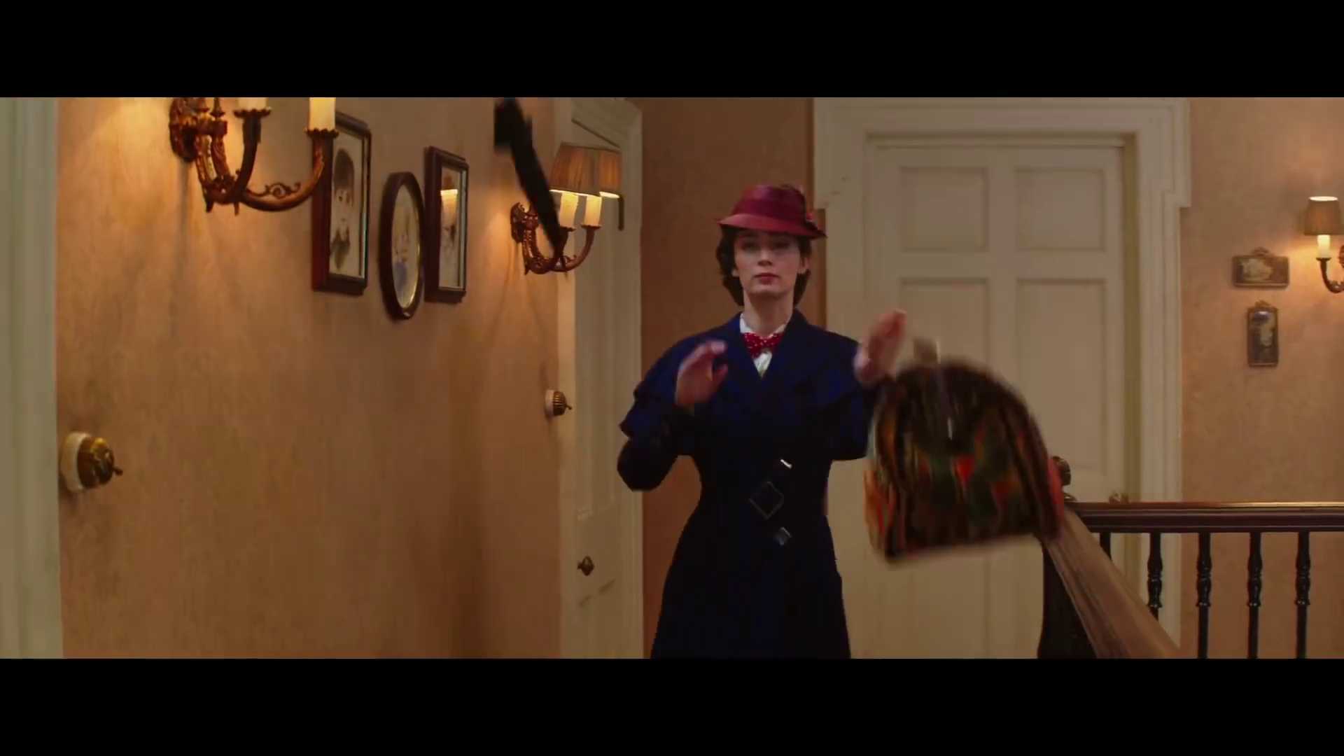 Mary_Poppins_Trailer-16.jpg