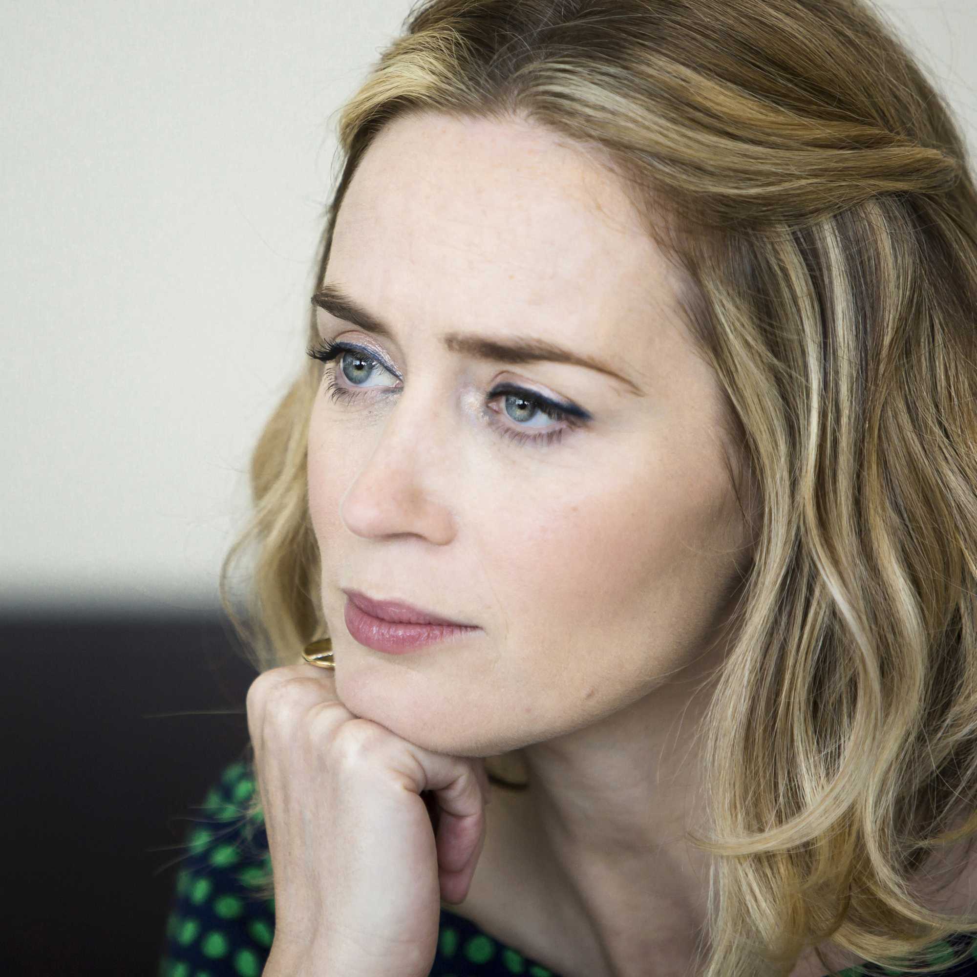 _The_Girl_on_the_Train__Press_Conference_-_September_26-18.jpg