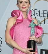 Emily_Blunt_-_25th_Annual_Screen_Actors_Guild_Awards_Pressroom_in_Los_Angeles_01272019-03.jpg