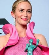 Emily_Blunt_-_25th_Annual_Screen_Actors_Guild_Awards_Pressroom_in_Los_Angeles_01272019-26.jpg