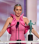 Emily_Blunt_-_25th_Annual_Screen_Actors_Guild_Awards_Show_in_Los_Angeles_01272019-02.jpg