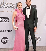 Emily_Blunt_-_25th_Annual_Screen_Actors_Guild_Awards_in_Los_Angeles_01272019-13.jpg