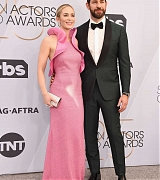 Emily_Blunt_-_25th_Annual_Screen_Actors_Guild_Awards_in_Los_Angeles_01272019-24.jpg