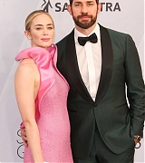 Emily_Blunt_-_25th_Annual_Screen_Actors_Guild_Awards_in_Los_Angeles_01272019-41.jpg