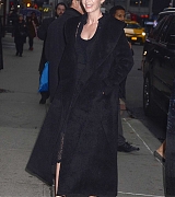 Emily_Blunt_-_Arriving_at_The_Late_Show_with_Stephen_Colbert_in_New_York_on_March_29-03.jpg