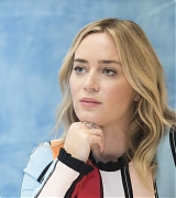 Emily_Blunt_-_Disney_s_Mary_Poppins_Return_press_conference_11282018-01.jpg